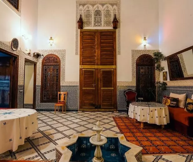 پانسیون Riad Arabella