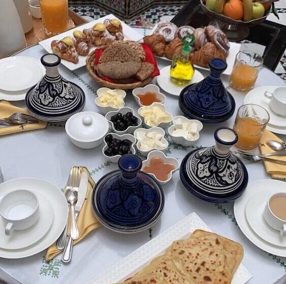 پانسیون Riad Arabella