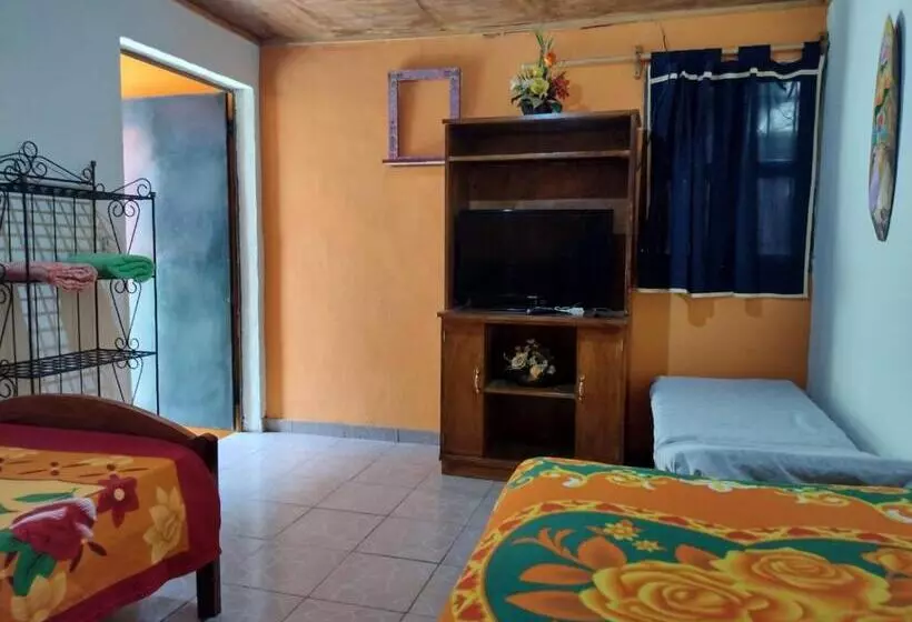 Retkeilymaja Hostal Cabañas Ave Maria