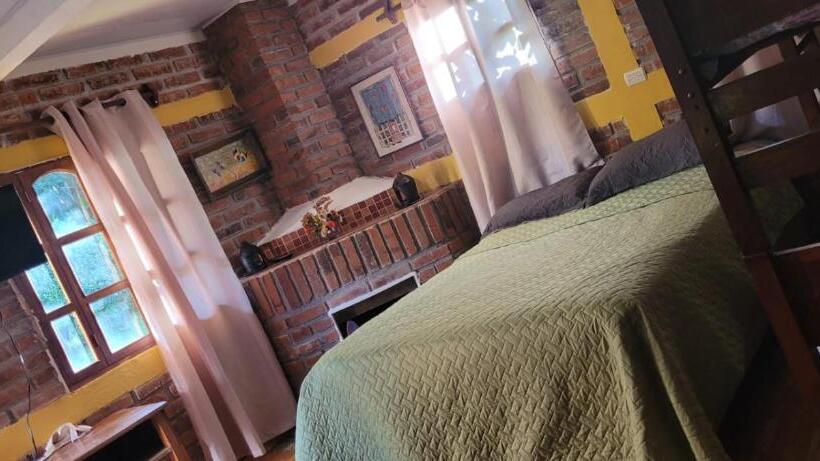 فندق صغير Hostal Cabañas Ave Maria