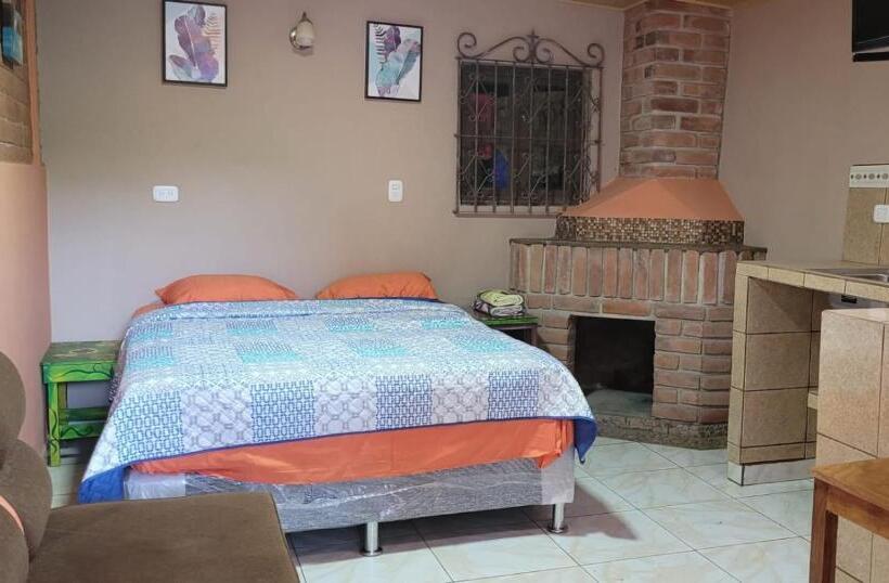 فندق صغير Hostal Cabañas Ave Maria
