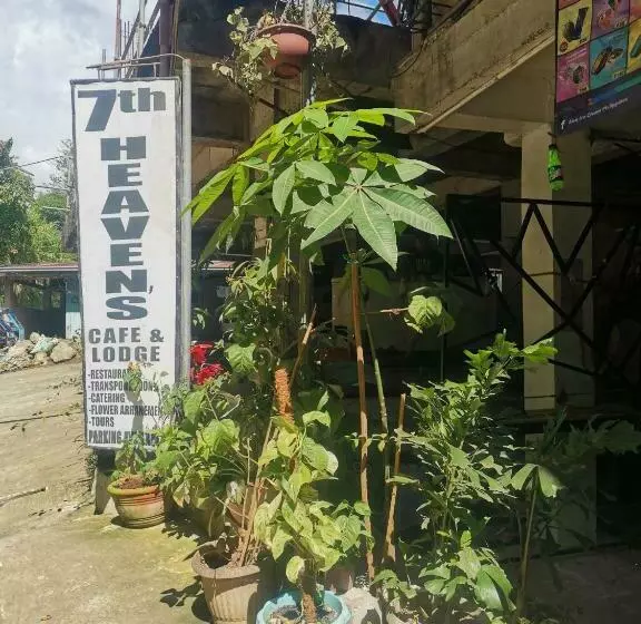 Aamiaismajoitus (B&B) 7th Heaven Lodge And Cafe