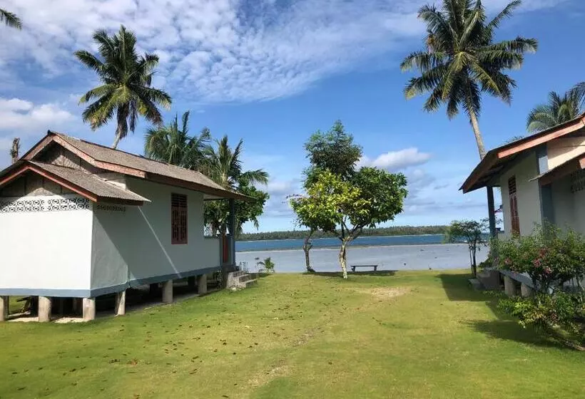 Aamiaismajoitus (B&B) New Raya   Nias Beach Bungalows