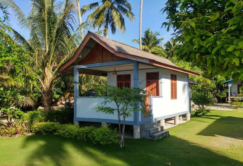 צימר New Raya Nias Beach Bungalows