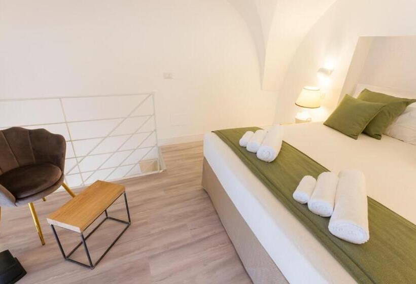 تختخواب و صبحانه Reluxe Private Wellness