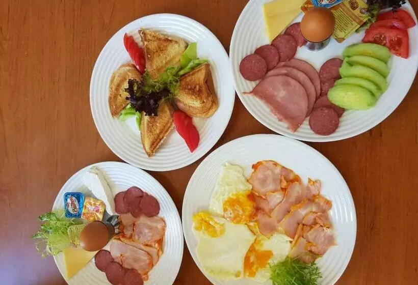 Family Hotel Karel