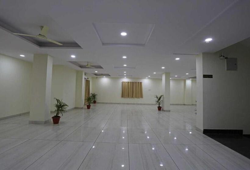 فندق Super Townhouse Hoshangabad Road Near Aashima Mall