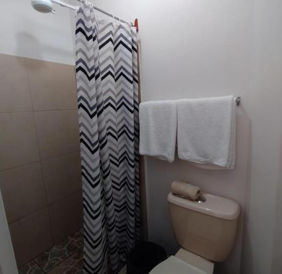 پانسیون Hostal Cristo Rey