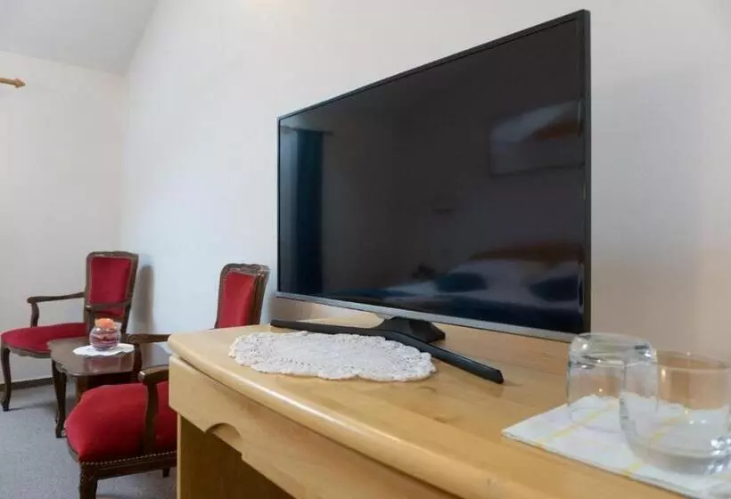 تختخواب و صبحانه Restaurant And Rooms Kotlar
