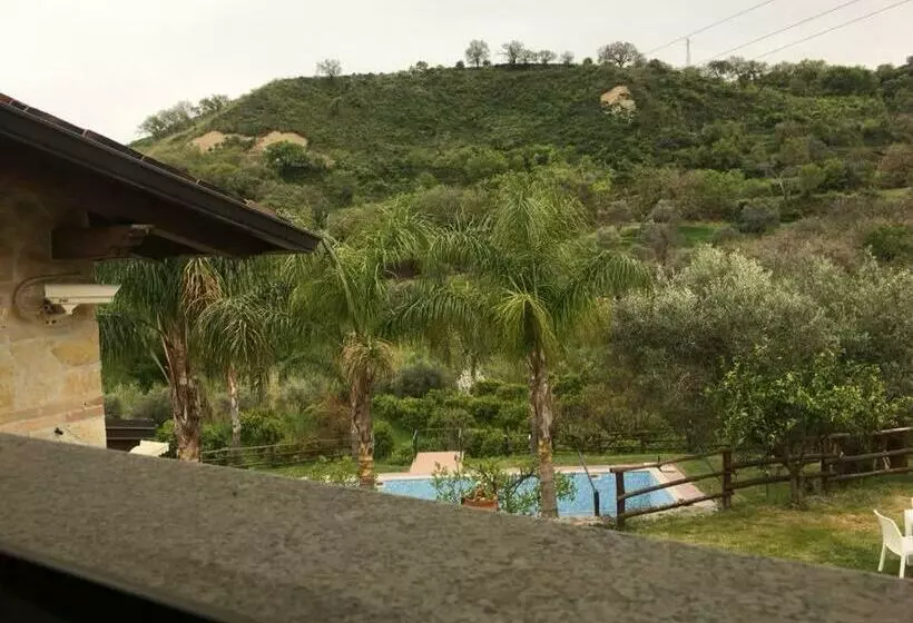 ホテル Agriturismo La Valle Incantata Gerace