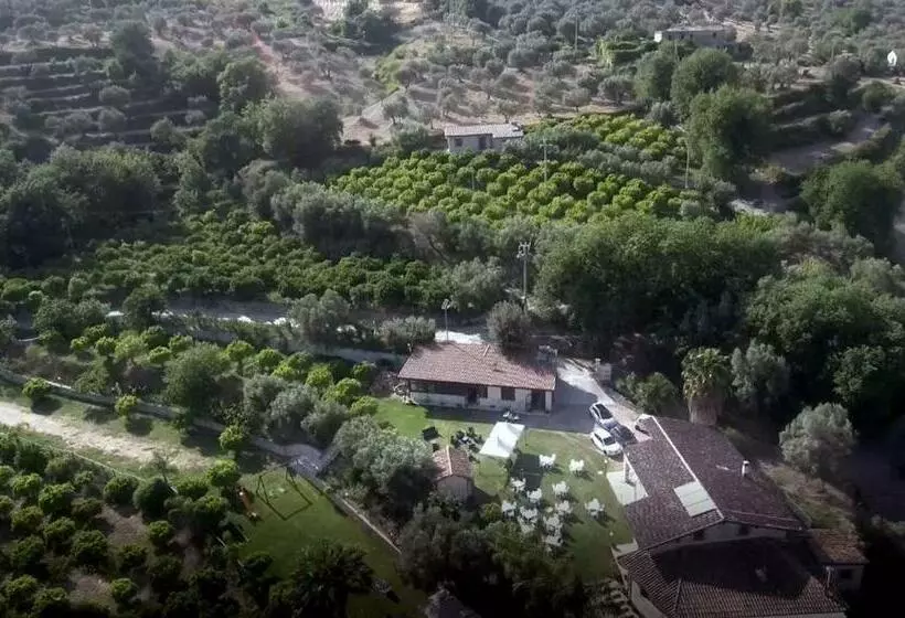 ホテル Agriturismo La Valle Incantata Gerace