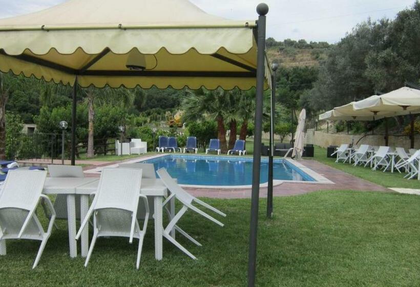 Otel Agriturismo La Valle Incantata Gerace