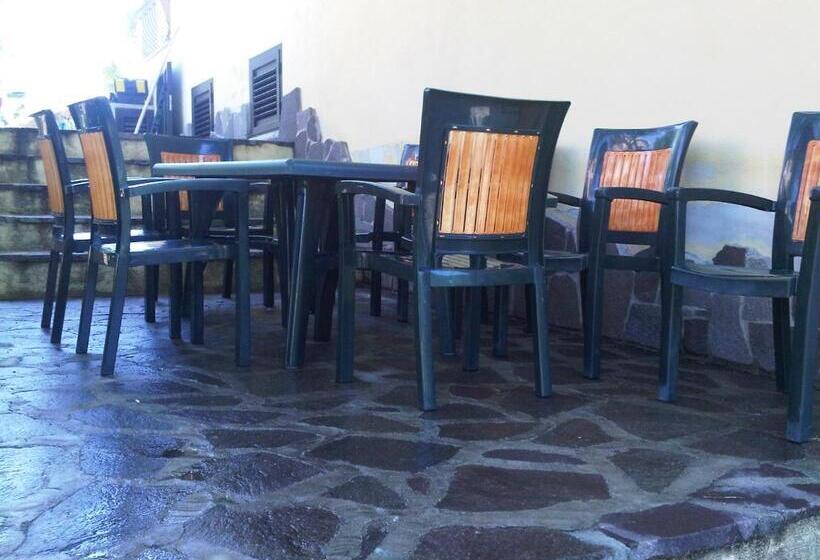 펜션 Villa Dettori