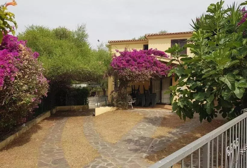 پانسیون Villa Dettori