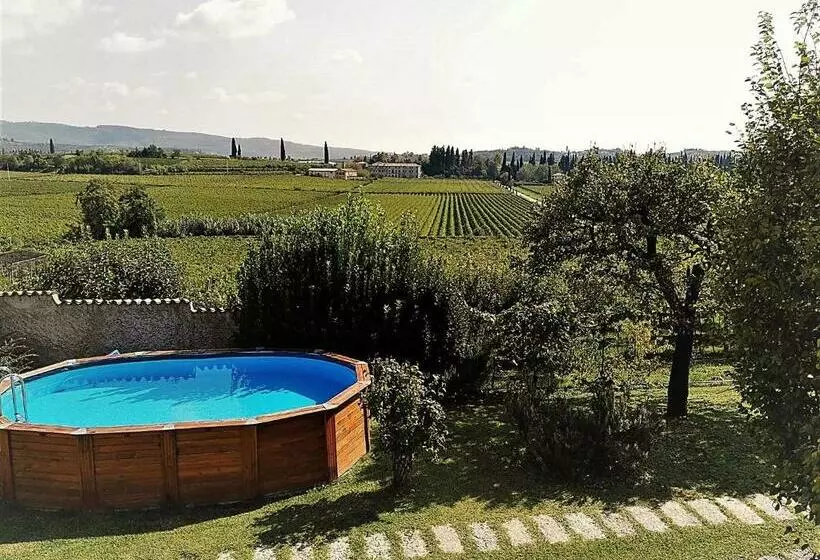 Hotelli Agriturismo El Crear