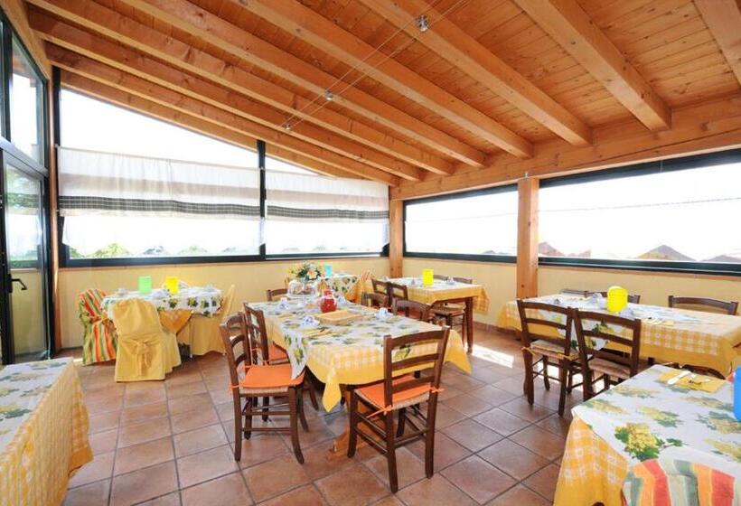 فندق Agriturismo Lizzarola