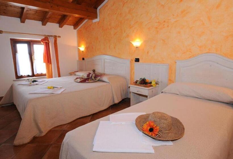 فندق Agriturismo Lizzarola