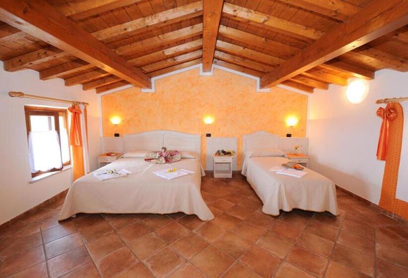 فندق Agriturismo Lizzarola