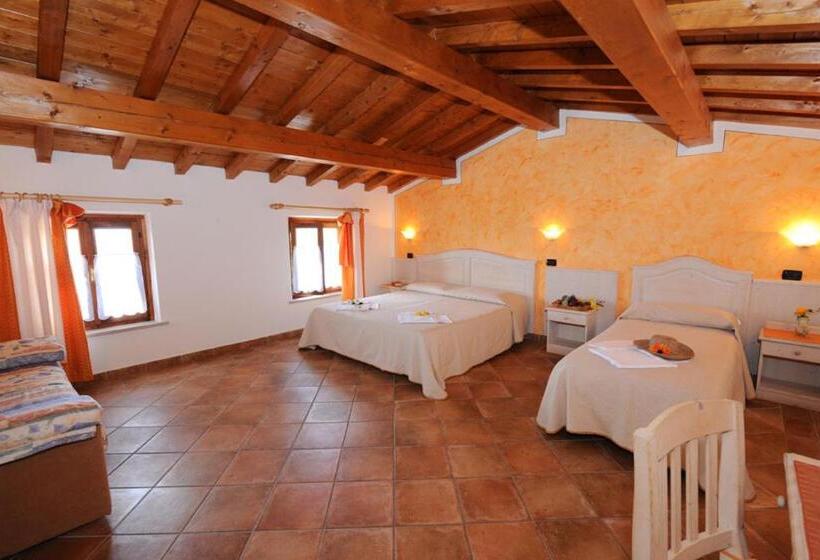 فندق Agriturismo Lizzarola