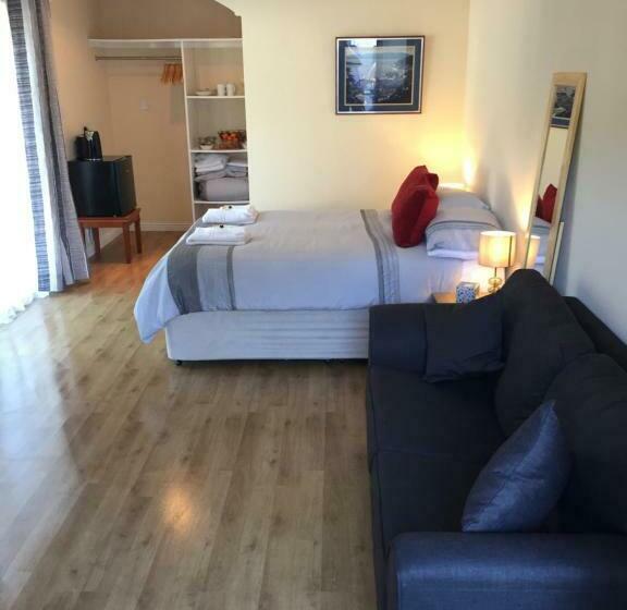 בית מלון כפרי Soroba House