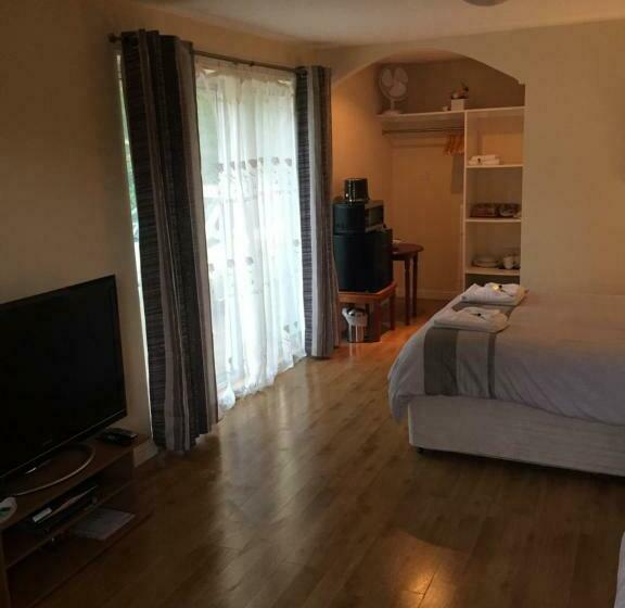 בית מלון כפרי Soroba House