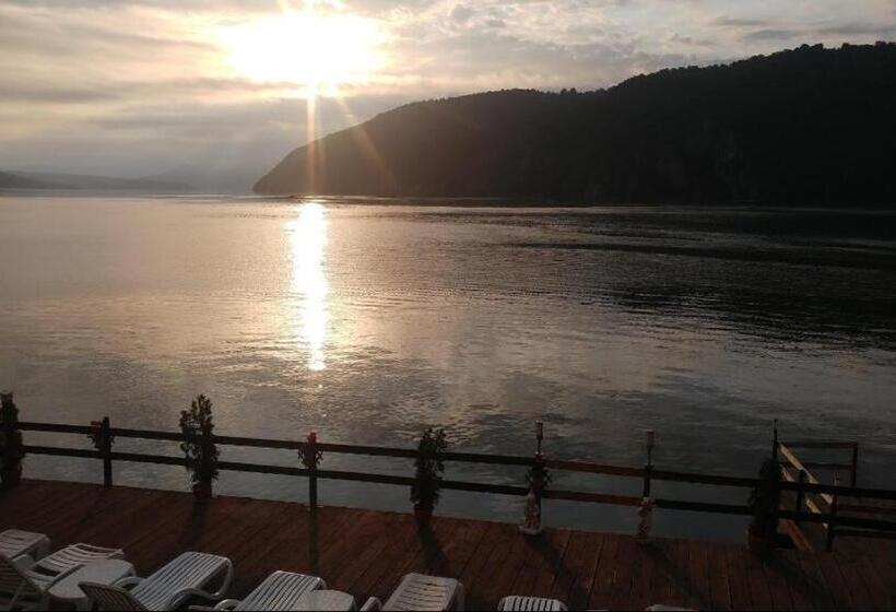 Пансион Casa Adrian