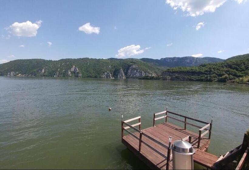 Пансион Casa Adrian