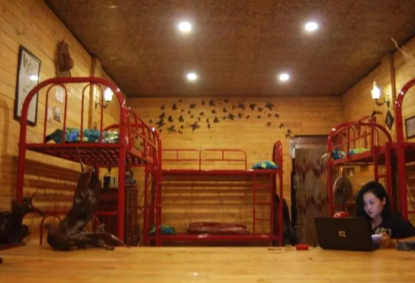پانسیون Rỗng Homestay