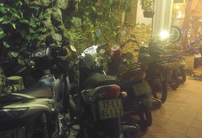 Pension Rỗng Homestay