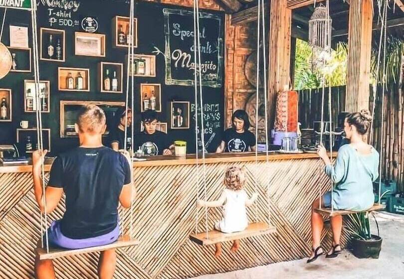 استراحتگاه Monkey Business Siquijor