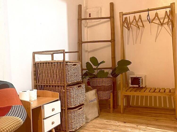 استراحتگاه Monkey Business Siquijor