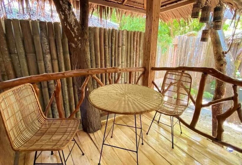 استراحتگاه Monkey Business Siquijor