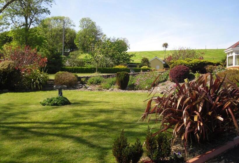 مبيت وإفطار Kilmacale House