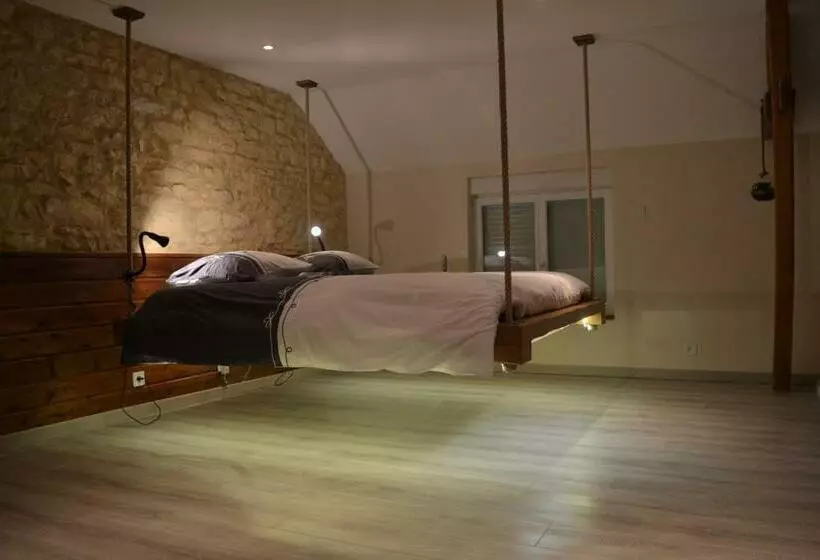 ベッドアンドブレックファースト La Fauconnière