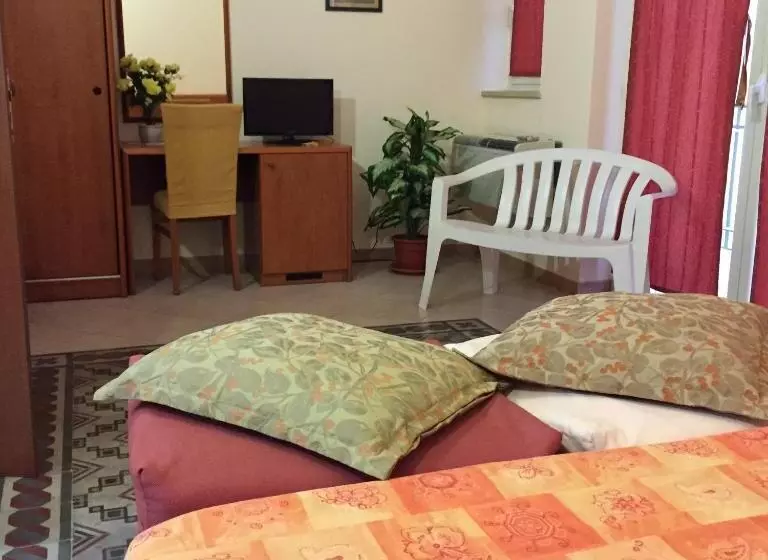 Gr B&b