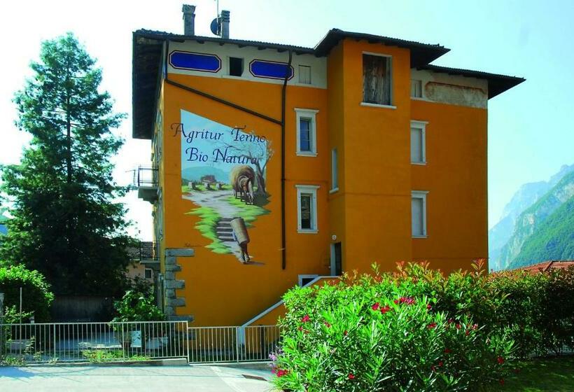 ホテル Agritur Tenno Cantina Bio Natura