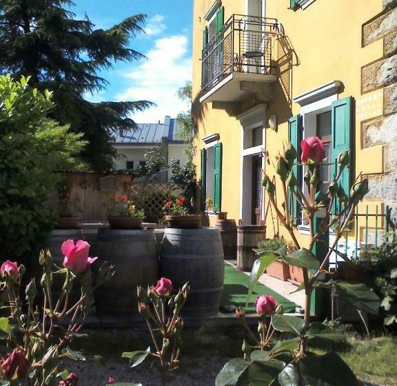 ホテル Agritur Tenno Cantina Bio Natura