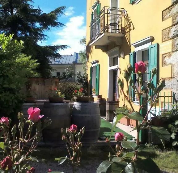 ホテル Agritur Tenno Cantina Bio Natura