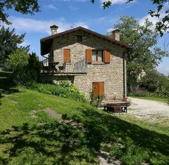 ホテル Agriturismo Il Falco Del Monte Fumaiolo