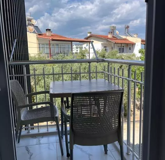 Oğuz Apart