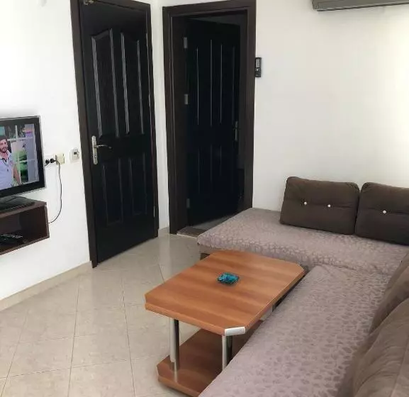 Oğuz Apart