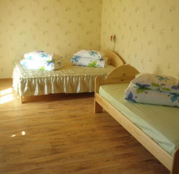 پانسیون Avotaka