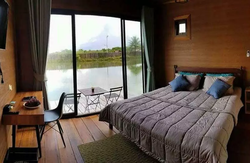 Lomakeskus Calm At Bangphat