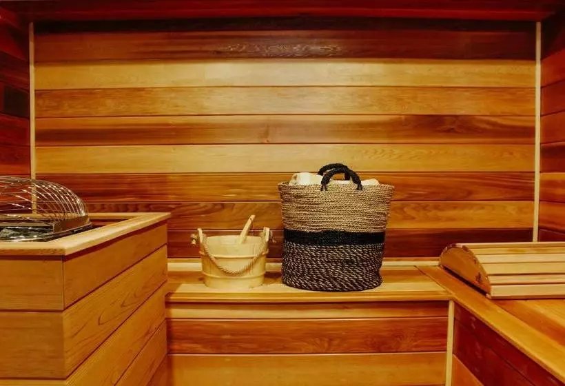 Casa Laguna Hotel & Spa