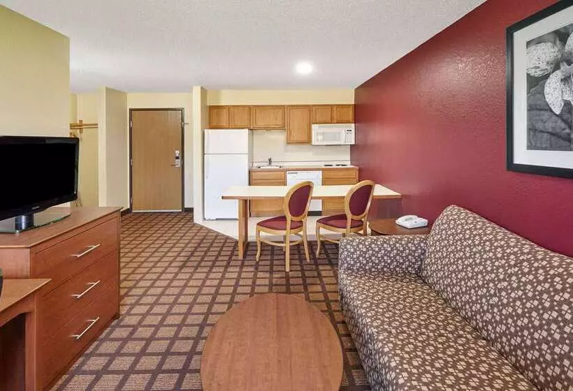 Отель Americinn By Wyndham Burlington