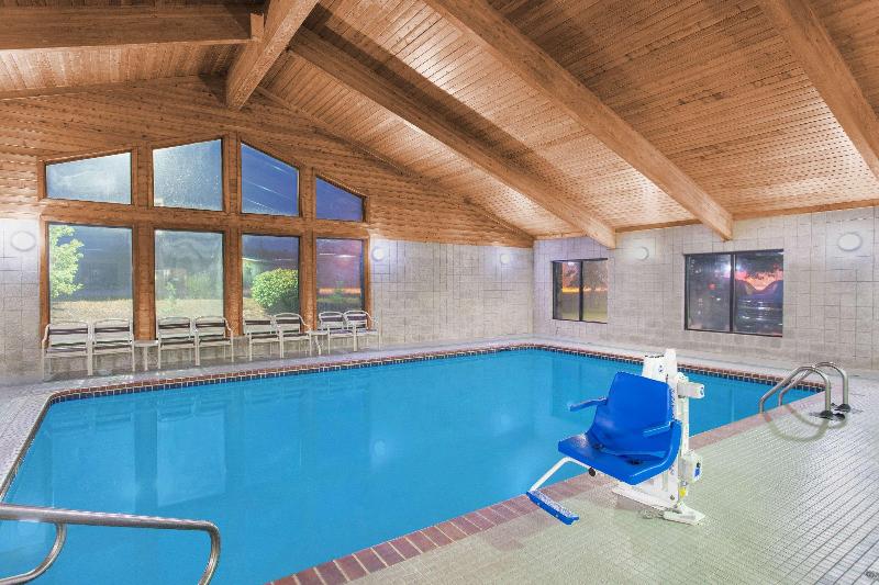 בית מלון כפרי Americinn By Wyndham Burlington