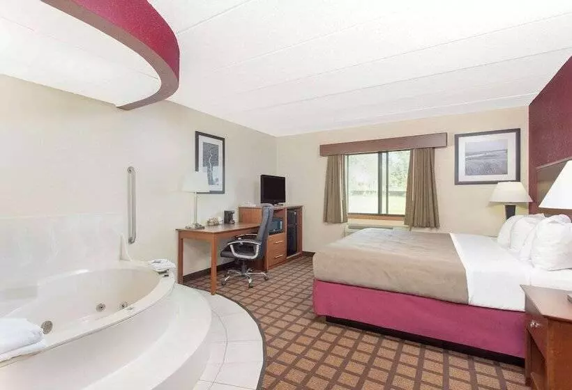 Отель Americinn By Wyndham Burlington