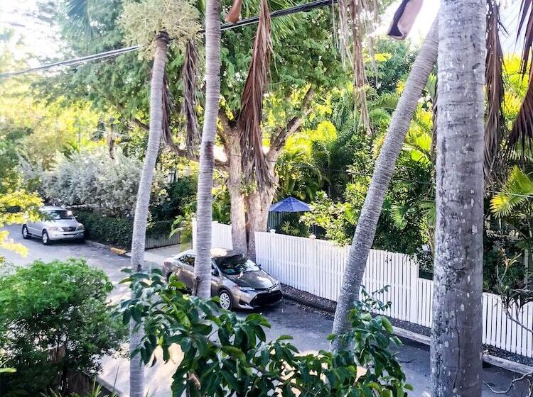 호텔 Authors Key West Guesthouse