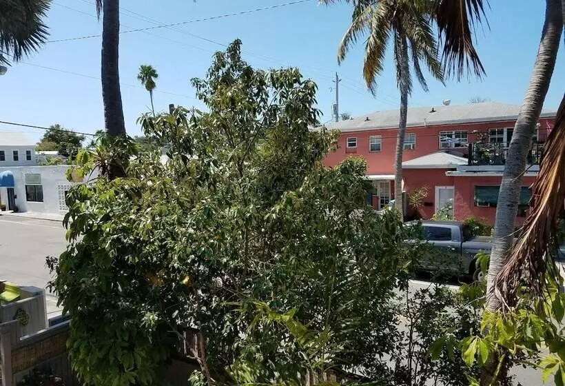 Hotelli Authors Key West Guesthouse