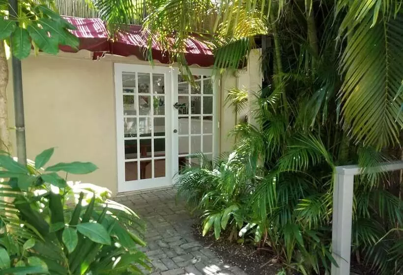 Hotelli Authors Key West Guesthouse